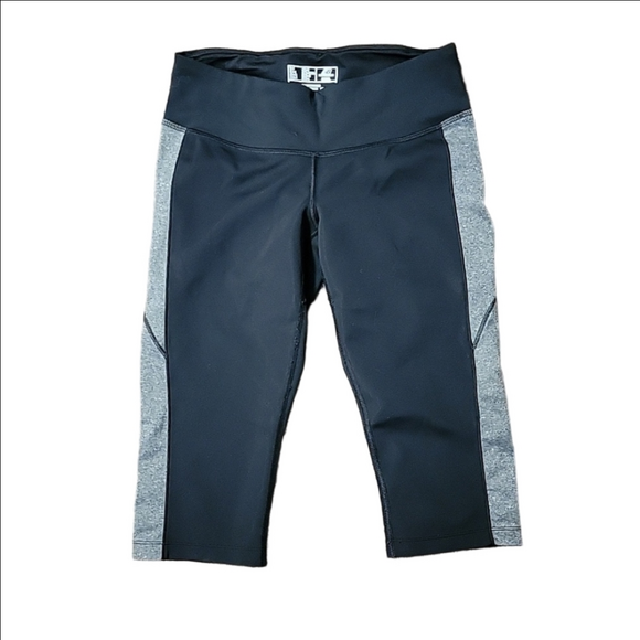 New Balance Pants - New Balance Cropped Women Leggings